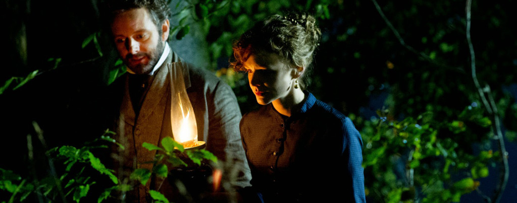 Far-From-The-Madding-Crowd---Carey-Mulligan,-Michael-Sheen