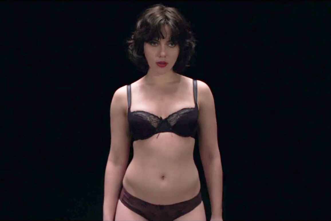 2014-Review-Scarlett-Johansson-black-underwear,-Under-The-Skin - Electric  Shadows